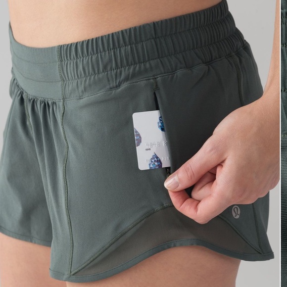 Lululemon Hotty Hot Short I| (2.5") Size 10 - Picture 3 of 11